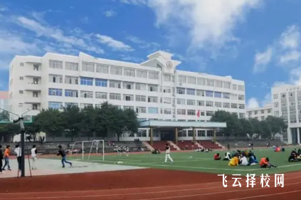 四川省质量技术监督学校学费多少