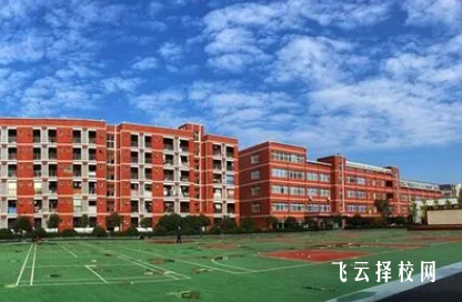 成都市机械高级技工学校多少分可以读