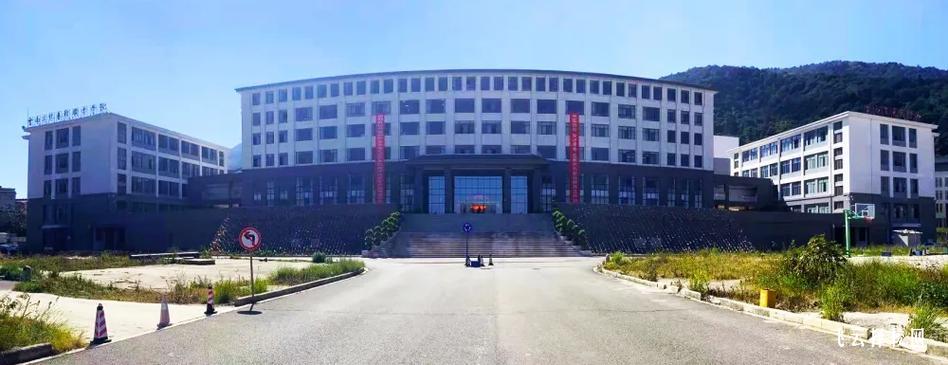 四川云吟职中是公办吗,学校好不好