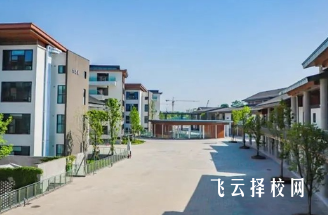 都江堰万汇学校一年学费多少钱