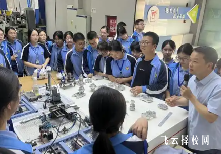 四川省蒲江县职业中学管理严格吗？校风与环境实地探访报告