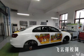蒲江县技工学校汽车维修实操多上手快