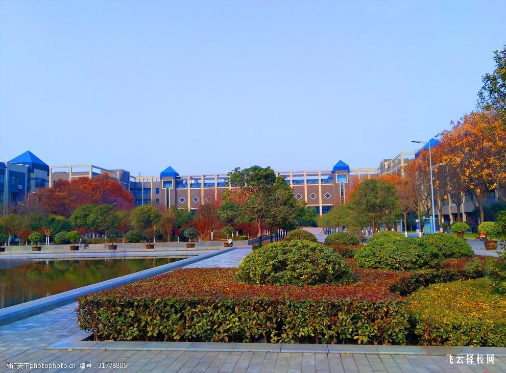 四川达百职校是公办吗