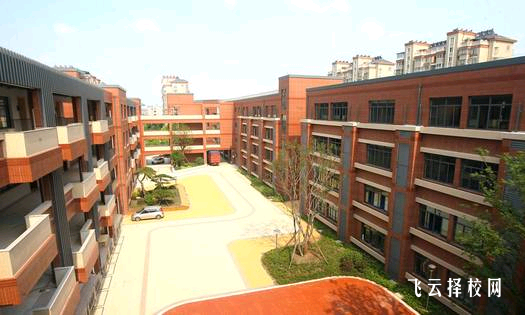 成都电子信息学校的热门专业