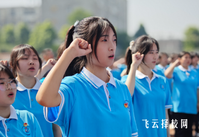 考不上普高，瞄准成都电子信息学校：这里的竞赛班是捷径