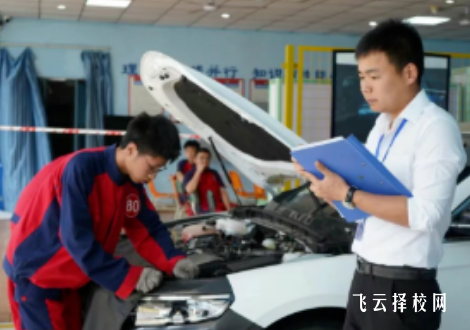 成都华商理工职业学校男生专业推荐？